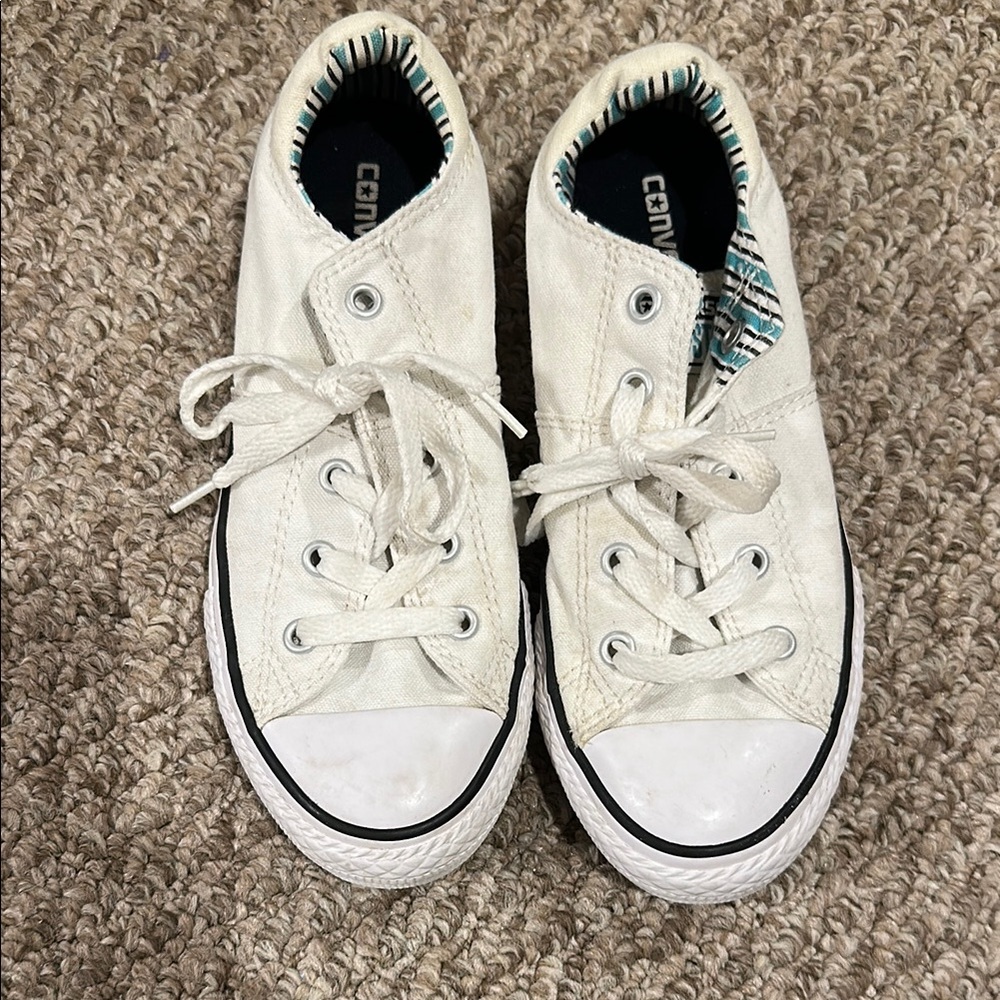Converse White Canvas Sneakers Classic Design